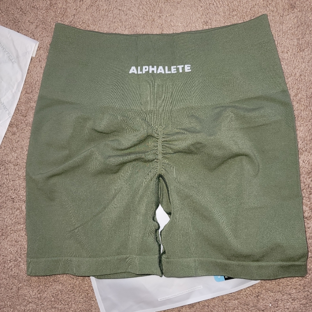 Alphalete amplify sz Small Dusty Green shorts Brand New w/o original dus…